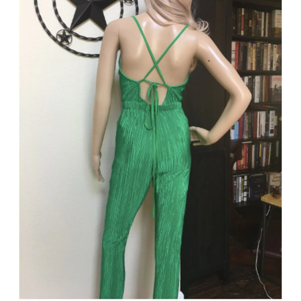 June & Hudson Green Pleated Jumpsuit - Picture 3 of 6